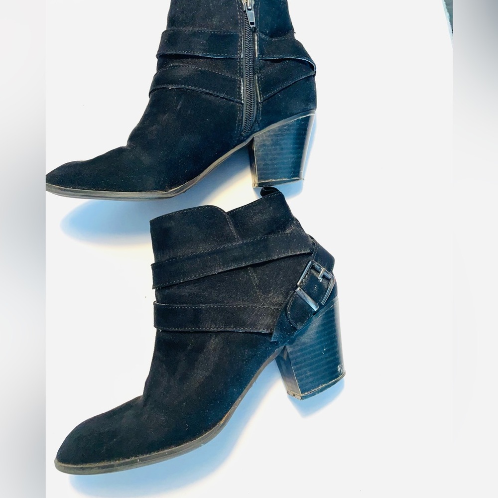 Express suede ankle boots 8